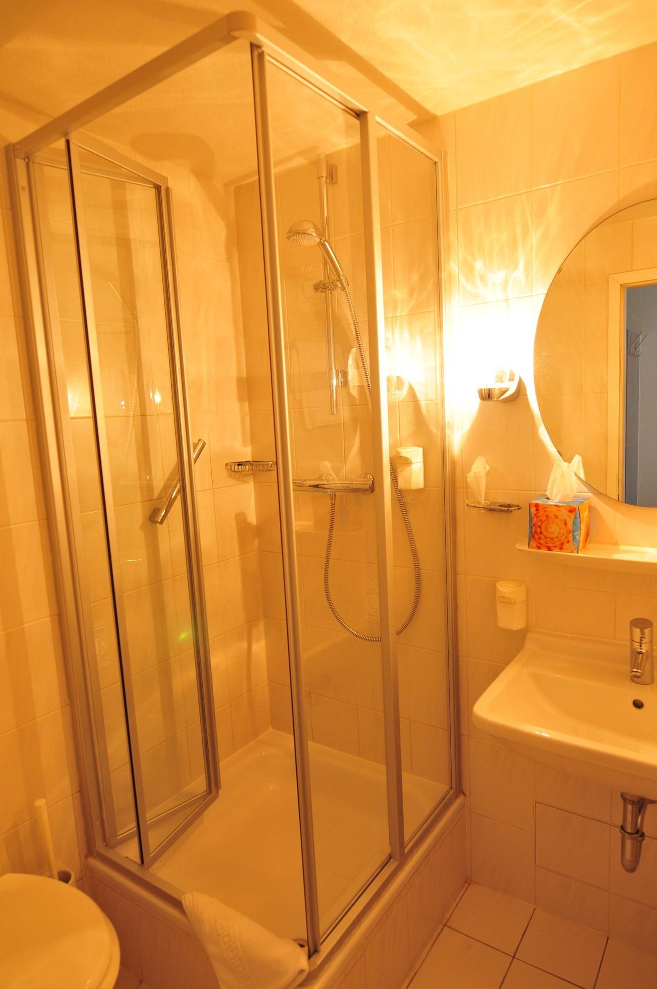 Ambassador Thecontinents Hotel คาร์ลสรูเฮอ ภายนอก รูปภาพ