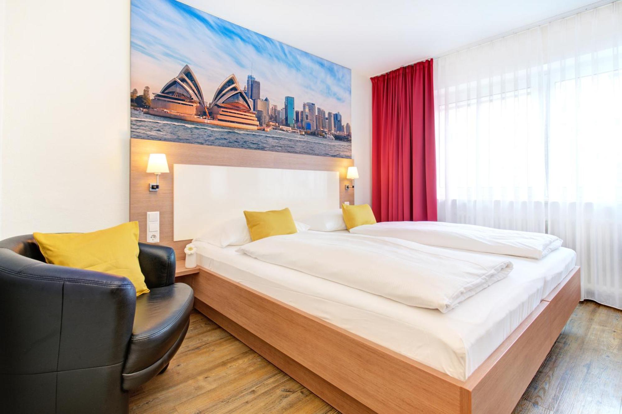 Ambassador Thecontinents Hotel คาร์ลสรูเฮอ ภายนอก รูปภาพ