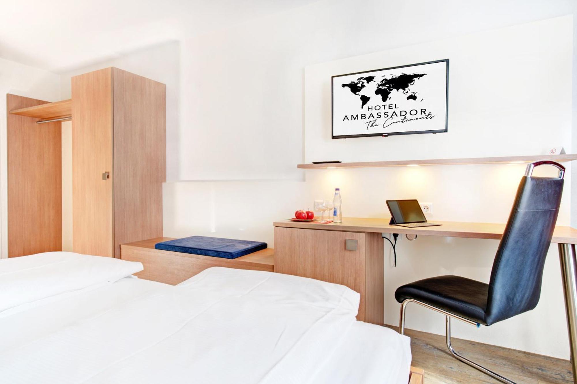 Ambassador Thecontinents Hotel คาร์ลสรูเฮอ ภายนอก รูปภาพ