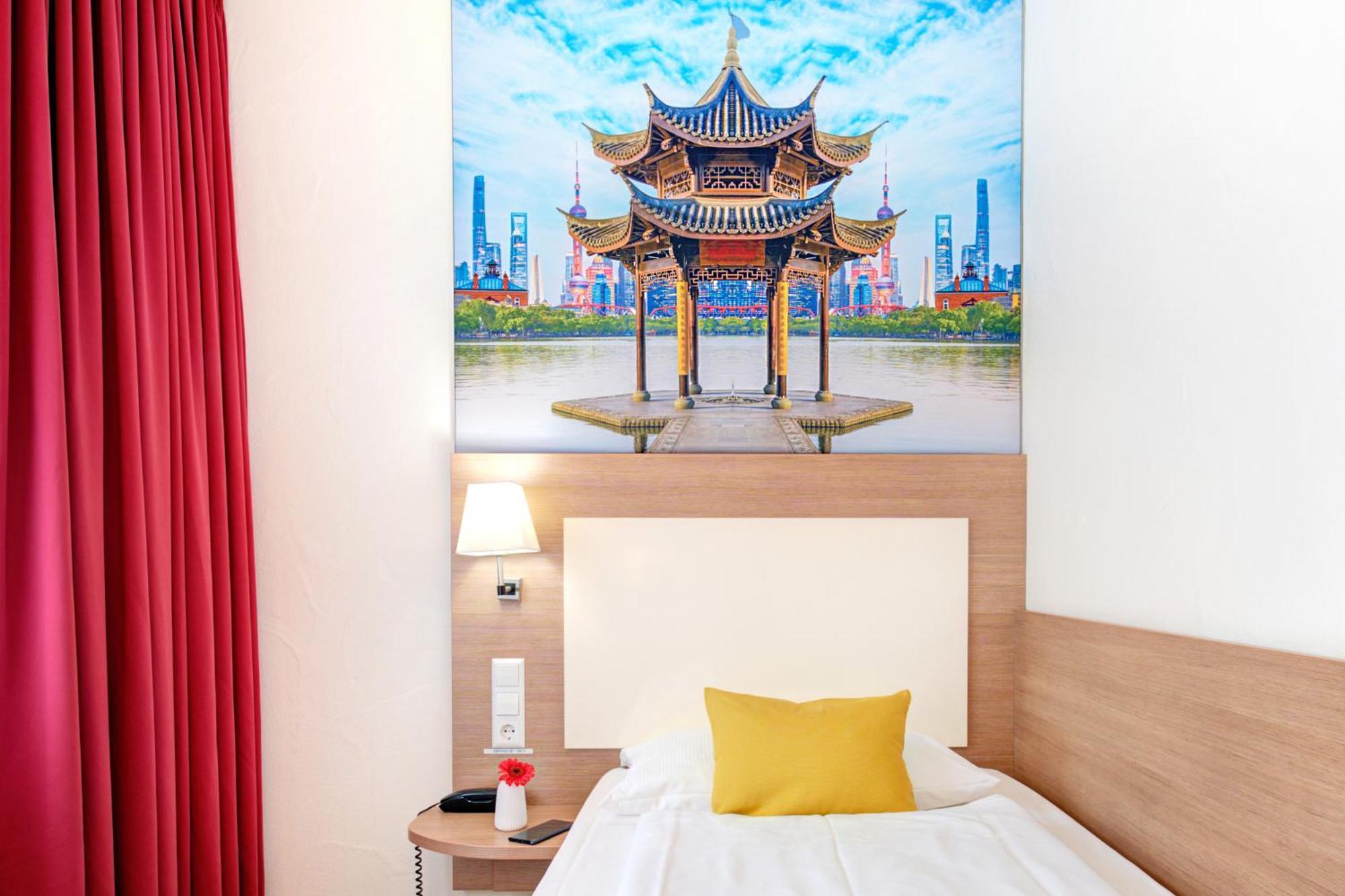 Ambassador Thecontinents Hotel คาร์ลสรูเฮอ ภายนอก รูปภาพ