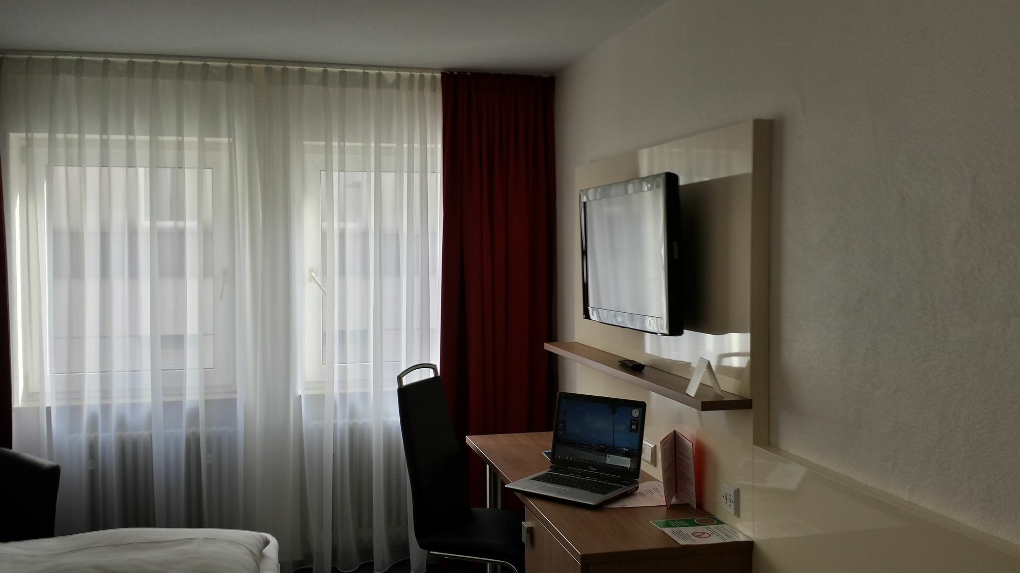 Ambassador Thecontinents Hotel คาร์ลสรูเฮอ ภายนอก รูปภาพ
