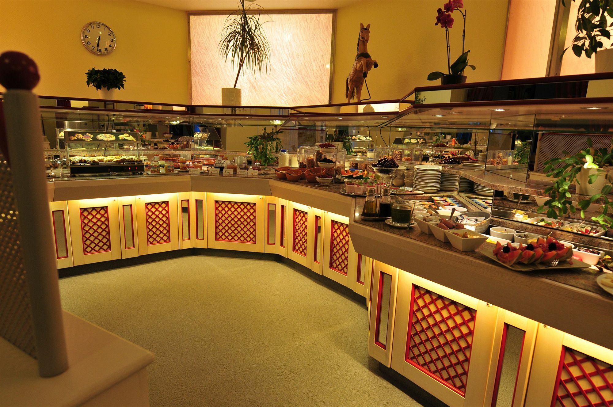 Ambassador Thecontinents Hotel คาร์ลสรูเฮอ ภายนอก รูปภาพ